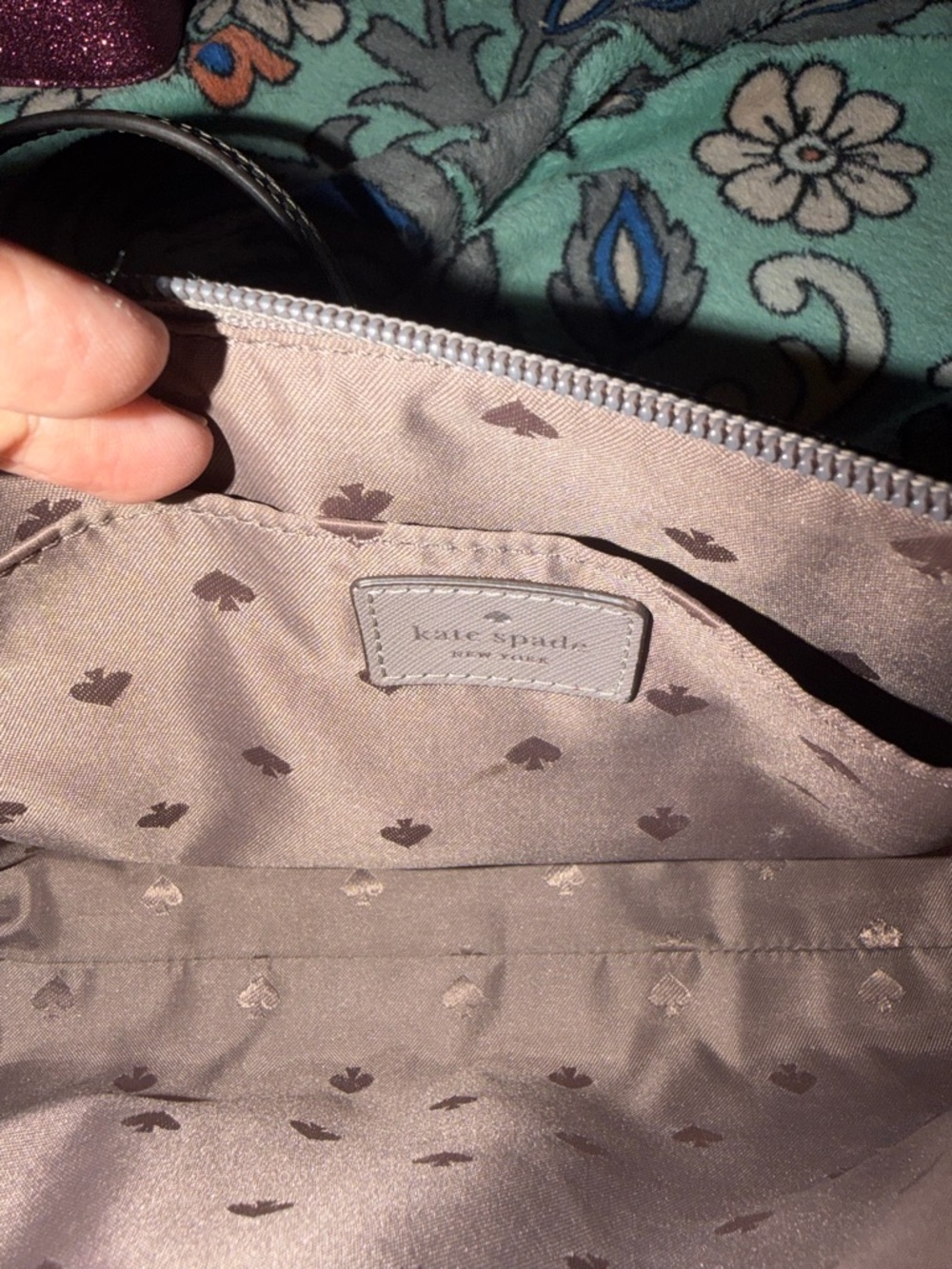 Kate Spade New York Greta Glitter court crossbody bag/grey! NWOT - Picture 6 of 14